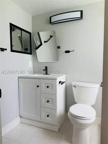 21 Windsor B West Palm Beach FL 33417
