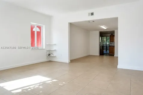 861 W 32nd Street Hialeah FL 33012