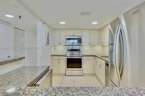 20850 San Simeon Way Miami FL 33179