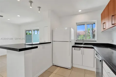 3050 NE 5th Terrace Wilton Manors FL 33334