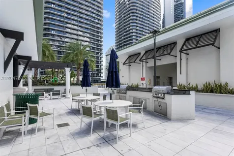 999 SW 1st Avenue Miami FL 33130