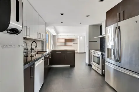 11111 Biscayne Boulevard Miami FL 33181