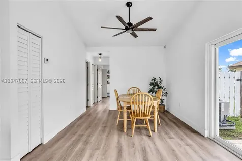 681 Pine Ridge Terrace Davie FL 33325