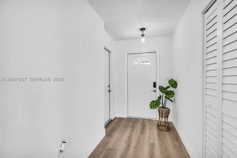 681 Pine Ridge Terrace Davie FL 33325