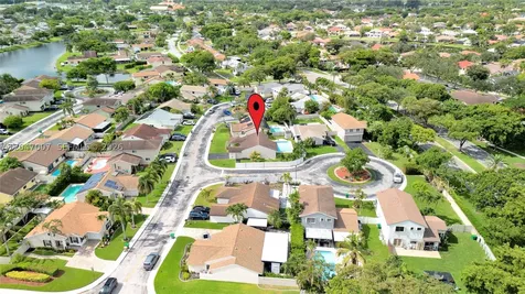 681 Pine Ridge Terrace Davie FL 33325