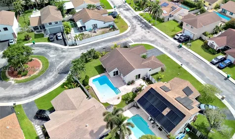681 Pine Ridge Terrace Davie FL 33325