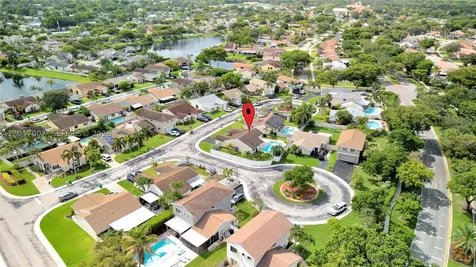 681 Pine Ridge Terrace Davie FL 33325