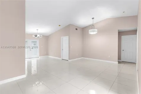 8433 NW 189th Street Hialeah FL 33015