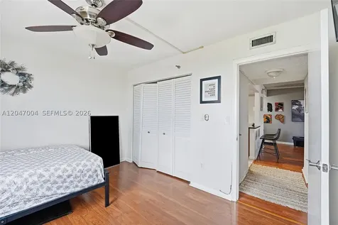 20840 San Simeon Way Miami FL 33179