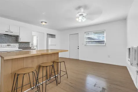 2809 SW 23rd Terrace Miami FL 33145