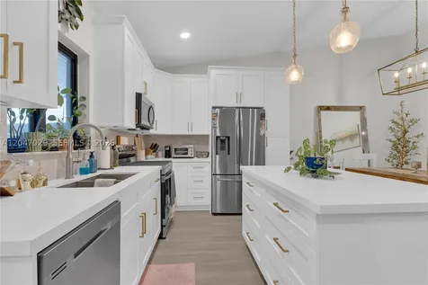 1275 SW 140th Place Miami FL 33184