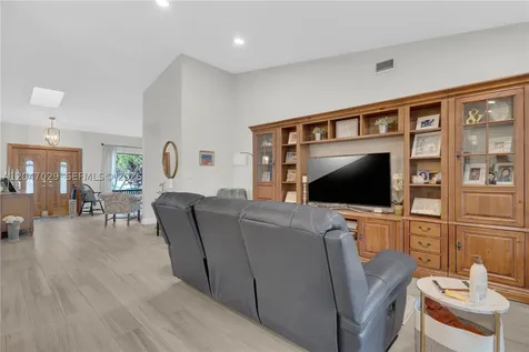 1275 SW 140th Place Miami FL 33184