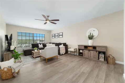 2201 NE 66th Street Fort Lauderdale FL 33308