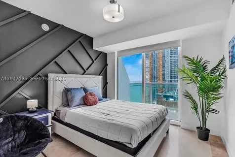 41 SE 5th Street Miami FL 33131