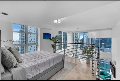 41 SE 5th Street Miami FL 33131