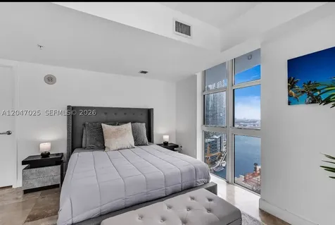 41 SE 5th Street Miami FL 33131