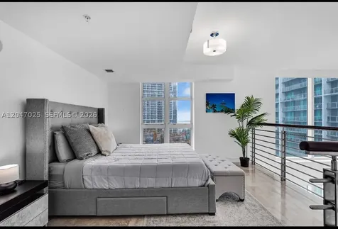 41 SE 5th Street Miami FL 33131