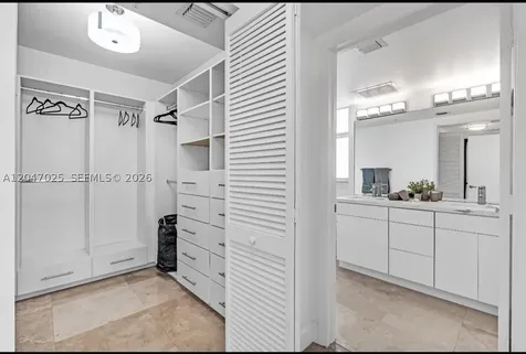 41 SE 5th Street Miami FL 33131