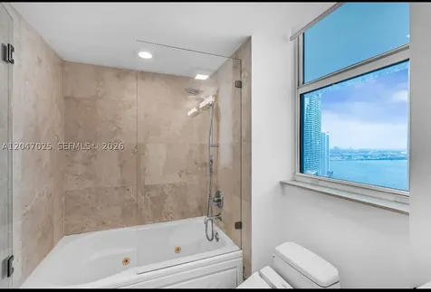 41 SE 5th Street Miami FL 33131