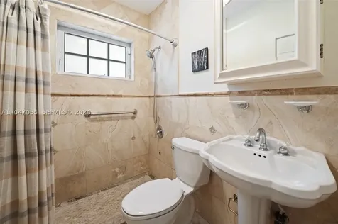 4054 Bonita Avenue Miami FL 33133