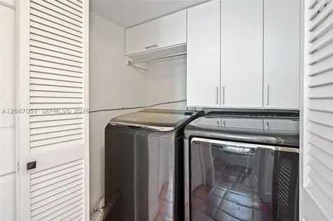 4054 Bonita Avenue Miami FL 33133