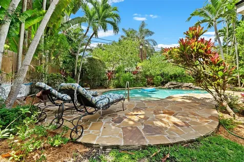4054 Bonita Avenue Miami FL 33133