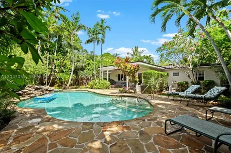4054 Bonita Avenue Miami FL 33133