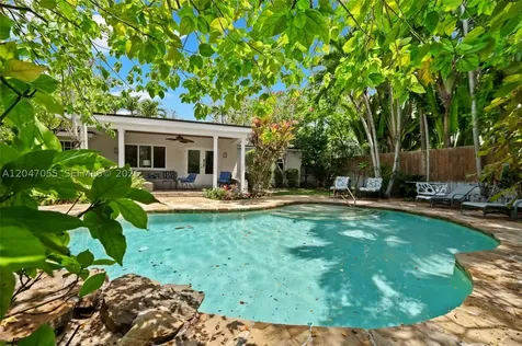 4054 Bonita Avenue Miami FL 33133