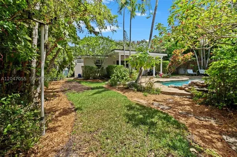 4054 Bonita Avenue Miami FL 33133