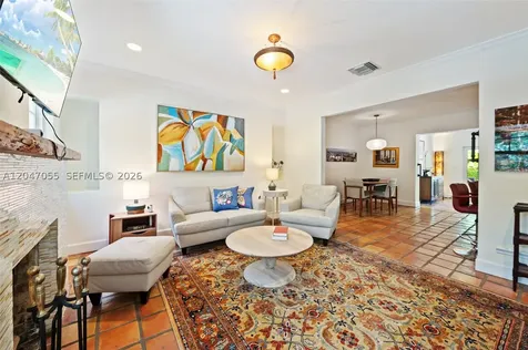 4054 Bonita Avenue Miami FL 33133