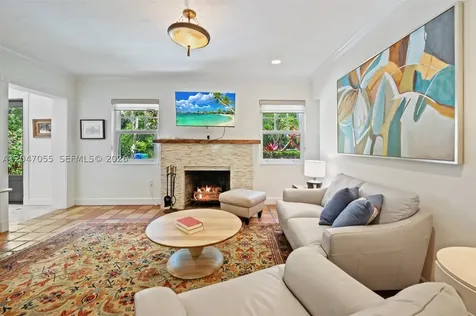 4054 Bonita Avenue Miami FL 33133