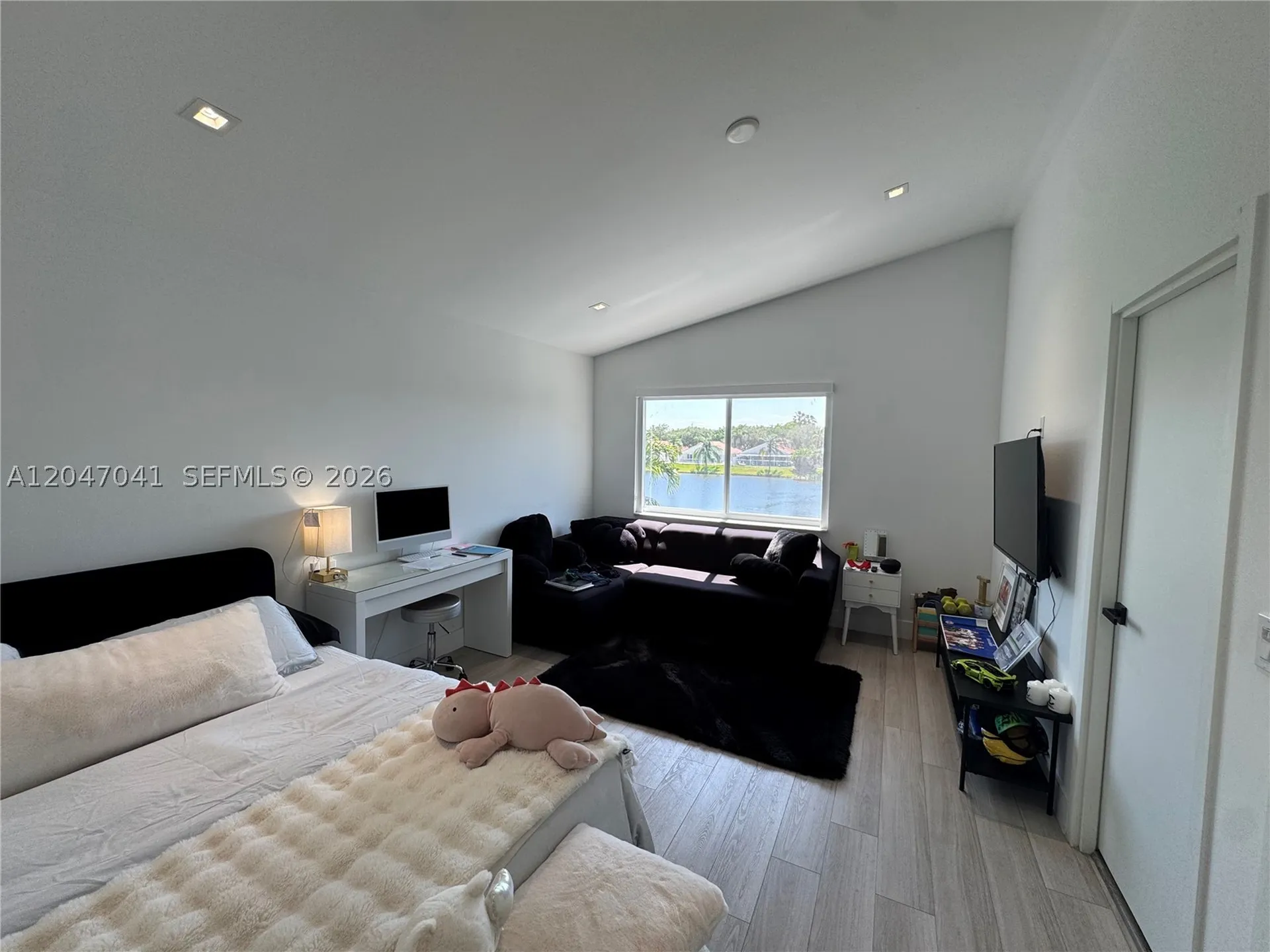 4943 SW 33rd Way Hollywood FL 33312