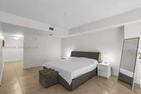 41 SE 5th Street Miami FL 33131