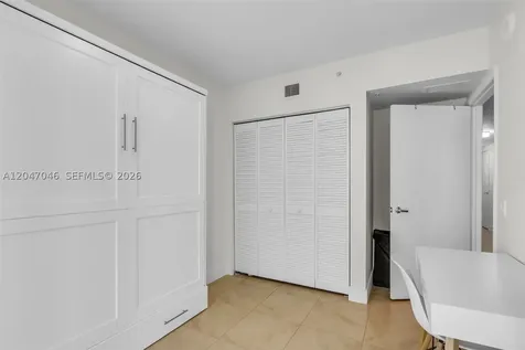 41 SE 5th Street Miami FL 33131