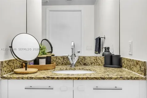 41 SE 5th Street Miami FL 33131
