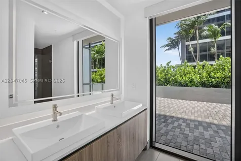 2960 NE 207th Street Aventura FL 33180