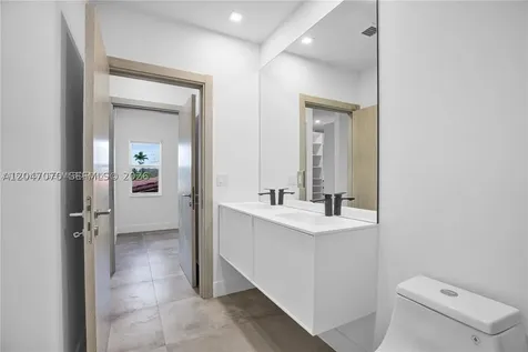 3431 SW 16th Terrace Miami FL 33145
