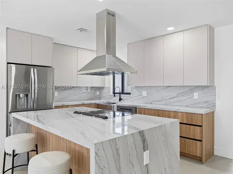 610 NE 164th Terrace Miami FL 33162