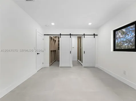 610 NE 164th Terrace Miami FL 33162