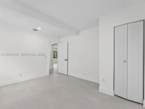 610 NE 164th Terrace Miami FL 33162