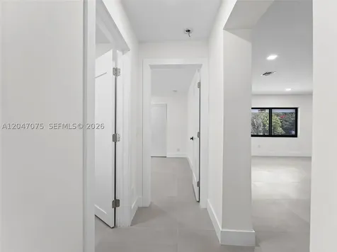 610 NE 164th Terrace Miami FL 33162