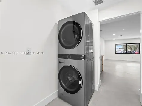610 NE 164th Terrace Miami FL 33162
