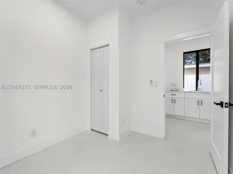 610 NE 164th Terrace Miami FL 33162
