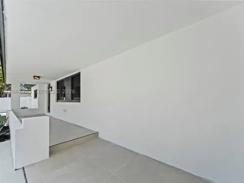 610 NE 164th Terrace Miami FL 33162