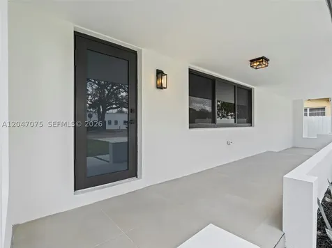 610 NE 164th Terrace Miami FL 33162