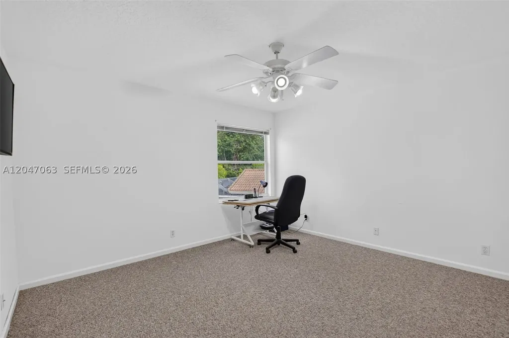 21209 Via Ventura Boca Raton FL 33433
