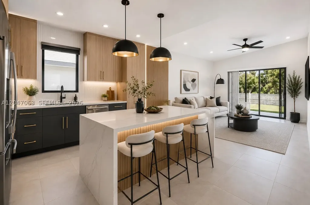 21209 Via Ventura Boca Raton FL 33433