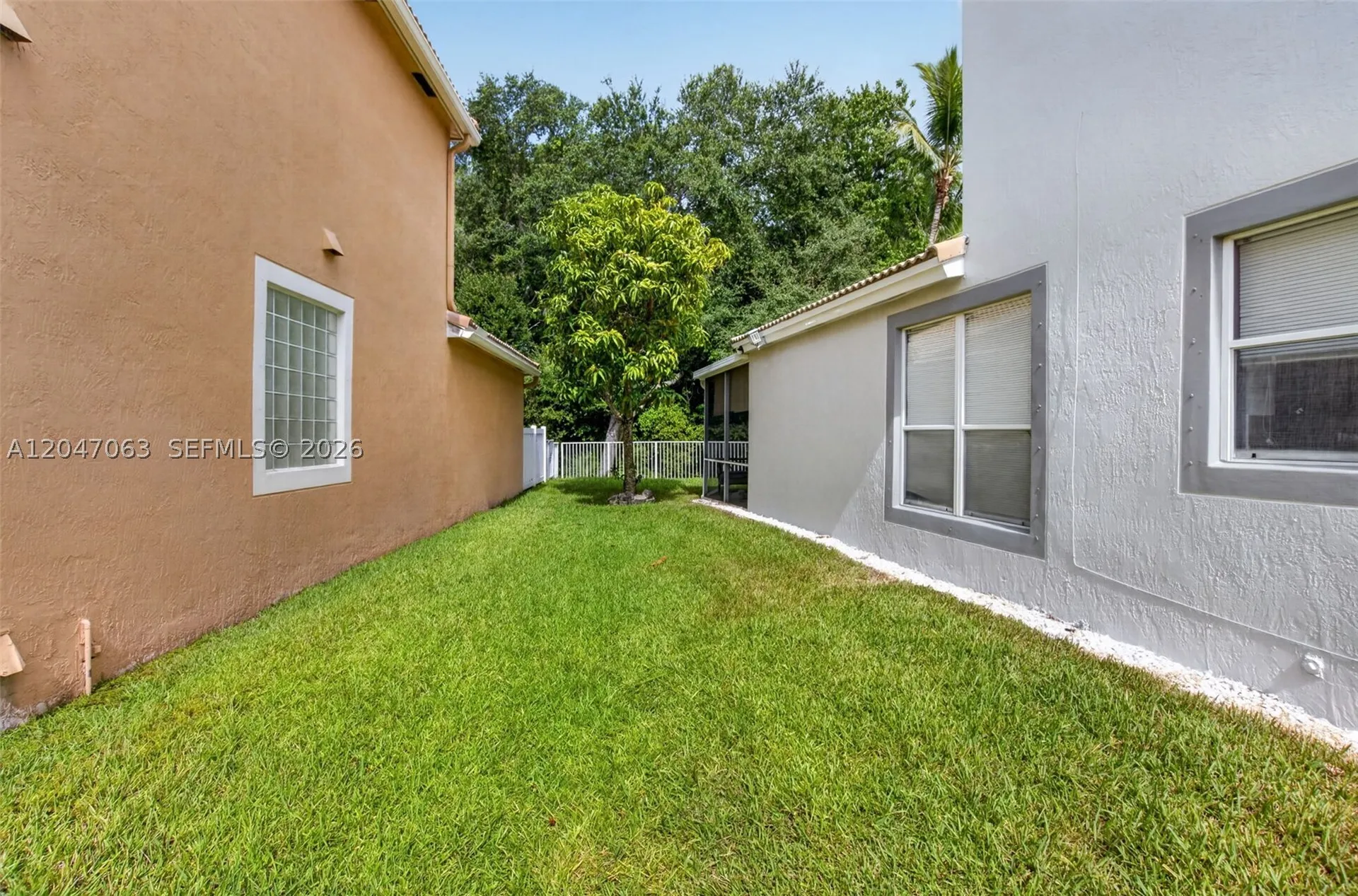 21209 Via Ventura Boca Raton FL 33433