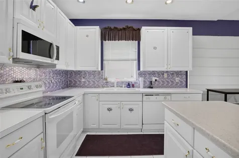 21209 Via Ventura Boca Raton FL 33433