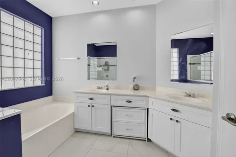 21209 Via Ventura Boca Raton FL 33433